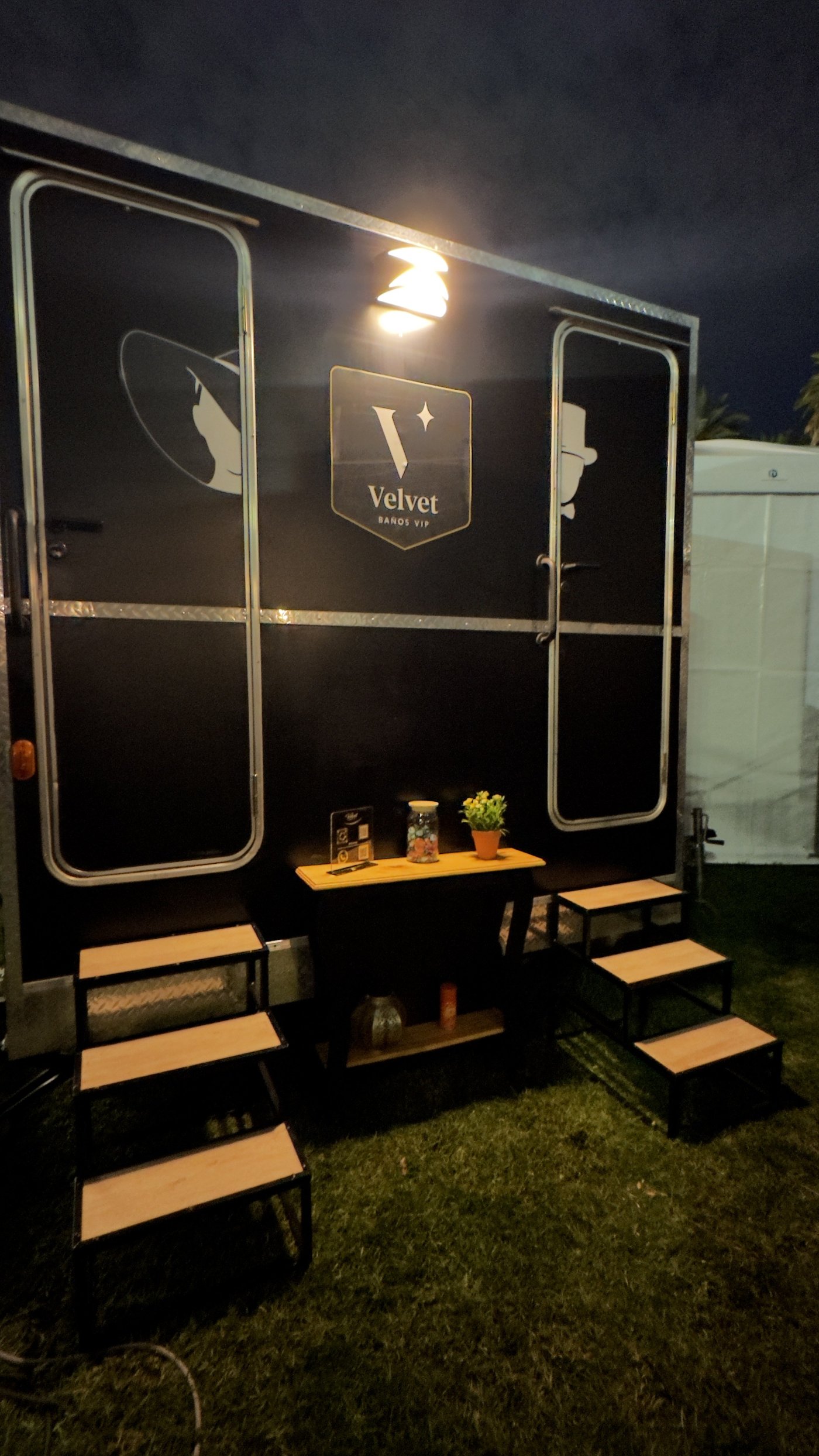 Módulo Velvet Baños VIP de noche